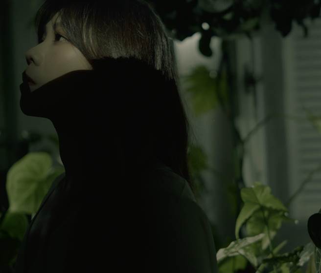 蔡健雅希望藉由这首〈Om Tara〉可以使每个灵魂都得到抚慰。（环球音乐提供）