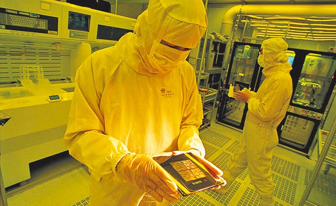 圖為台積電晶圓廠8吋廠房生產線。（台積電提供）