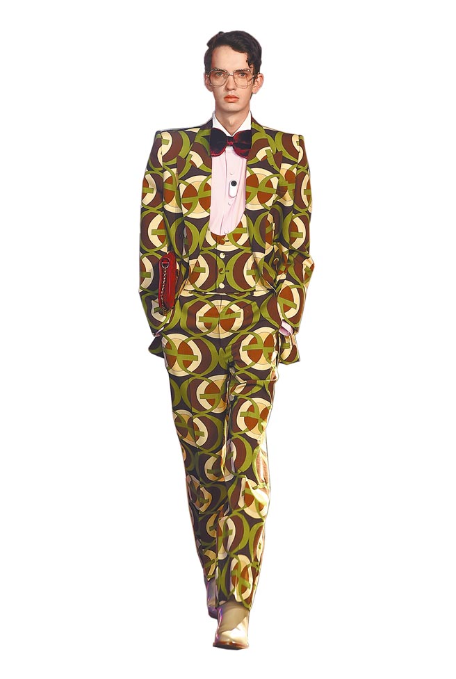 寇帝史密麦菲《犬山记》赢得金球奖男配角，他曾受邀帮Gucci走秀。（美联社）