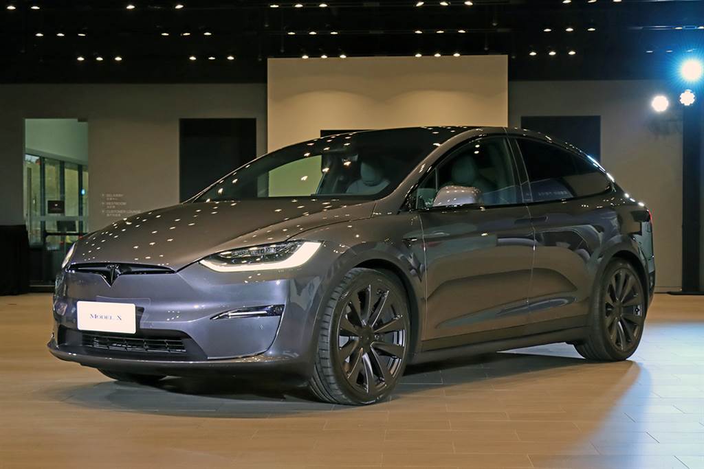 Tesla Model S/X Plaid 二度改款在台首次公開、預定 2023 年開始交車！(圖/人車事新聞)