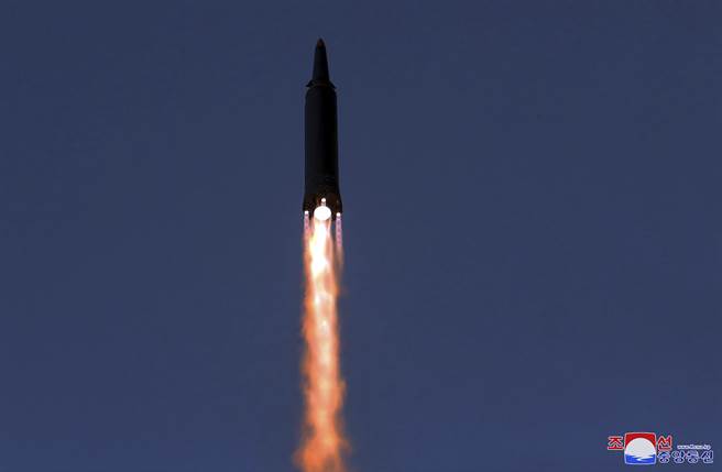 北韩政府说，他们1月11日试射了高超音速飞弹，图为官方提供的照片。（朝中社）