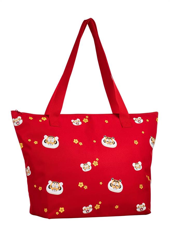 新光三越 x 不二马大叔跨界合作「2022好运拢虎你福袋」，会员上新光三越APP扣skm points 50点、用skm pay支付1000元可抢购，每袋价值逾3000元。（新光三越提供）