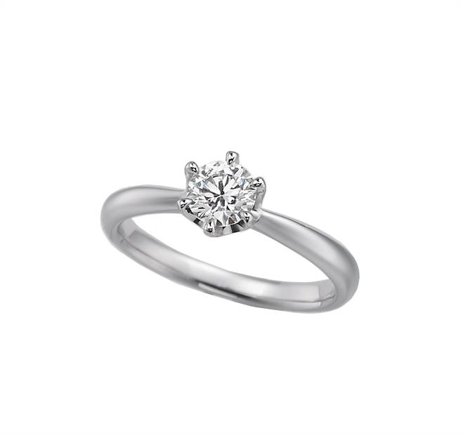 新光三越台中中港店初一福袋头奖festaria TOKYO「GIA一克拉铂金钻石戒指」，价值48万元。（新光三越提供）