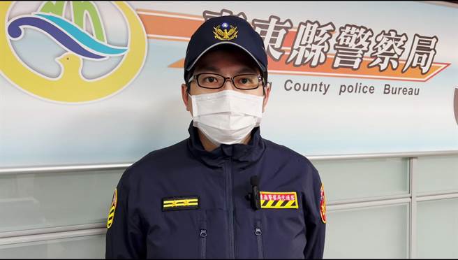 台东县警局交通队组长张峻翔表示，对杨男所有违规行为逐一告发。（民眾提供／蔡旻妤台东传真）