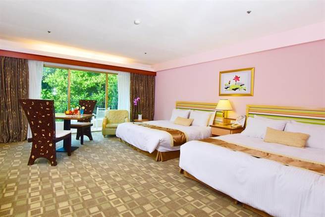 （墾丁福華飯店推出「春節特惠」專案，1月29、30日以及2月5、6日入住兩天一夜含早餐每房4541元起。圖／墾丁福華大飯店提供）