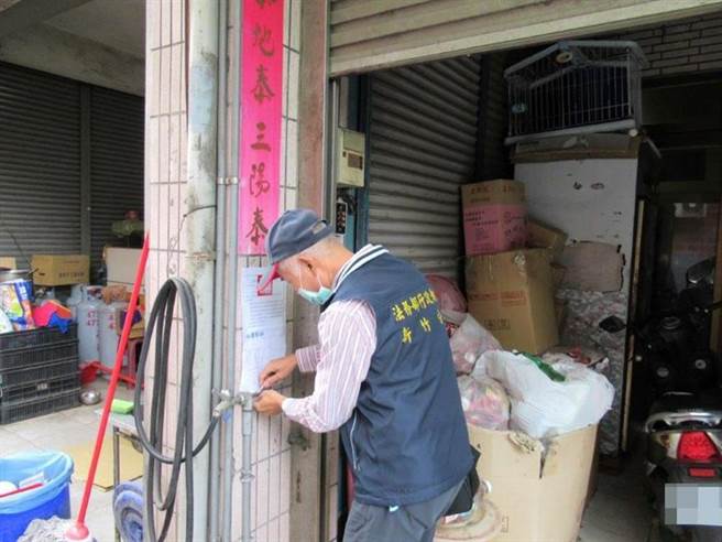 苗栗一名男子拒酒测又不缴罚锾，祖产被查封薪资也遭扣，让该男子急急前往行政执行署新竹分署协商缴款事宜。（行政执行署新竹分署提供／邱立雅竹市传真）