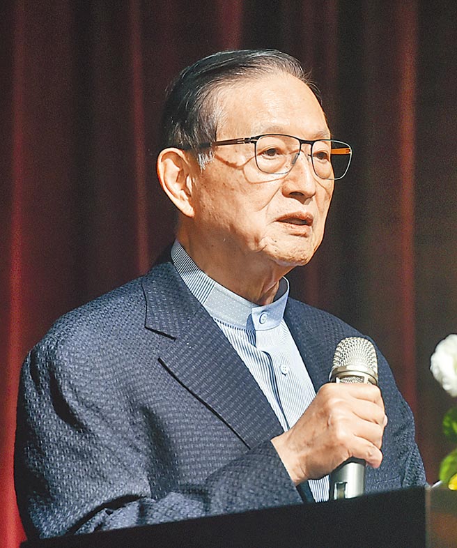 卜蜂董事长郑武樾