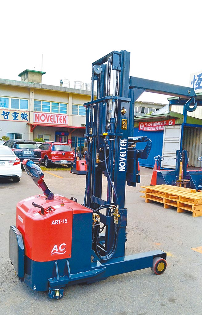 恆智重機吊桿式搬運車。圖／恆智重機提供