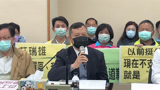 律師林朋助也說，「我不是派系，但如果因為支持周春米就被影射是魔鬼，這標籤太大」。（謝佳潾攝）