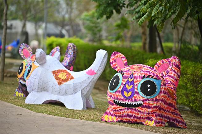 佛光山春节各式花灯呼应虎年的造型。/佛光山提供