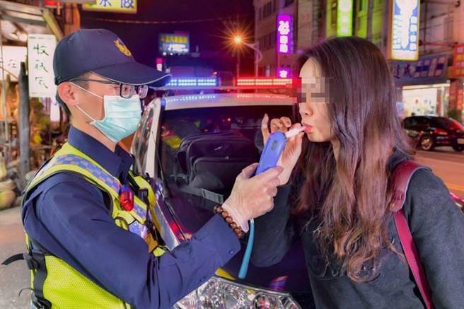 严惩酒驾不法，花莲地检署表示，有12件酒驾者在5年内犯了3次以上，将发监执行。图非当事人。（警方提供）