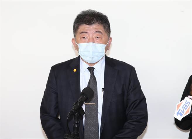 外科名医洪浩云炮轰陈时中拖拖拉拉，迟迟不升三级警戒，根本没从去年本土疫情大爆发学到教训。(图／姚志平摄)