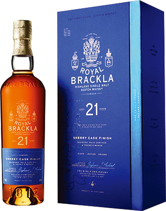「皇家柏克莱21年单一麦芽威士忌」堪称最曼妙美丽的雪莉桶威士忌，将Oloroso、Palo Cortado与Pedro Ximenez三种雪莉桶的威士忌调配为最完美和谐的状态。建议售价7,680元。图／业者提供