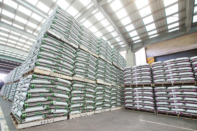 为照顾农友，国内出货的肥料由政府吸收涨幅5成。（本报资料照片）