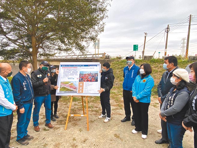 云林、嘉义2县交通枢纽崙子大桥老旧狭窄，将斥资9.8亿元改建拓宽。（张朝欣摄）