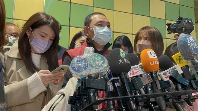 新北市长侯友宜今（14日）仅表示，「目前这个案子还在侦查中！」不愿多做表示。（叶书宏摄）