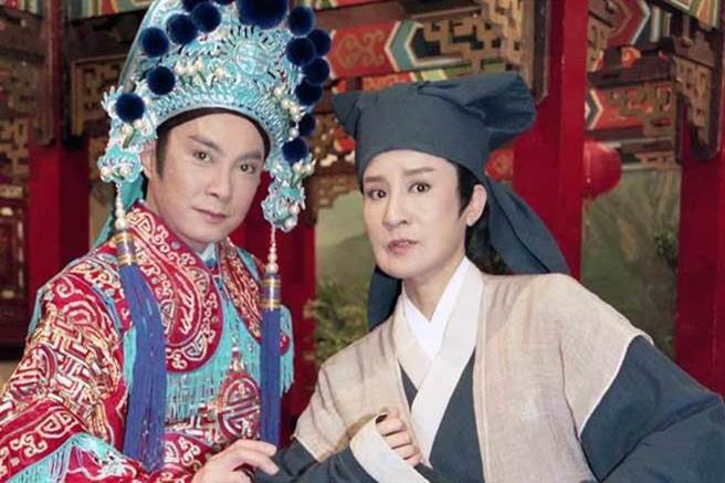 杨怀民（左）曾是叶青歌仔戏的当家小生。（图／中时资料照）