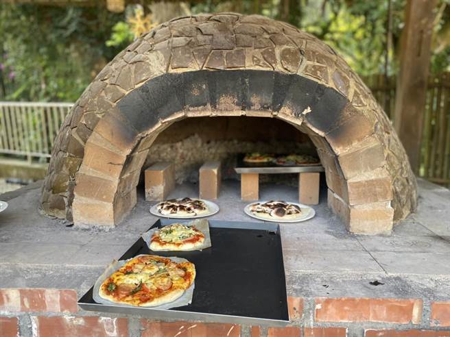 社区规画师与嘉义县中埔乡石硦村藤寮社区共同合作，除整建社区内的老旧空间外，更携手一起盖了一座「窑」。（张亦惠摄）