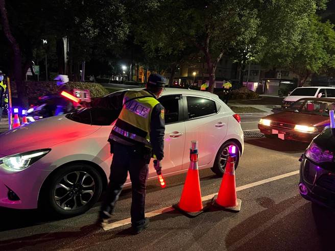 行政執行署全國強力執行，追討酒駕罰鍰2600多萬，總計查封土地936筆、建物222間，成果斐然。（示意圖/報系資料照）