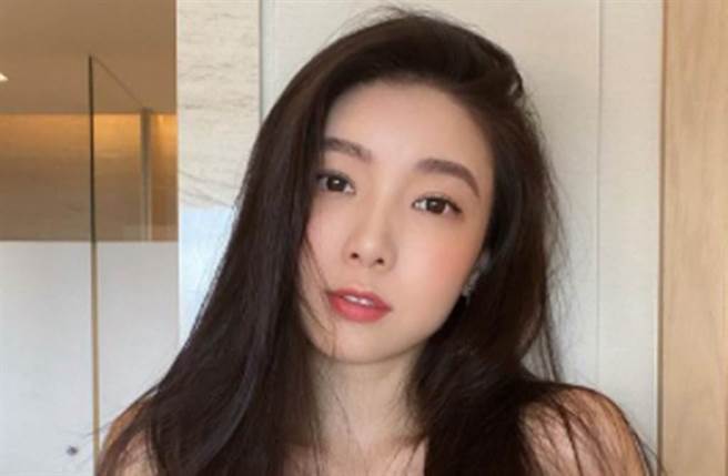 邵岱儿有「学霸女神」的封号。（yehdeb IG）