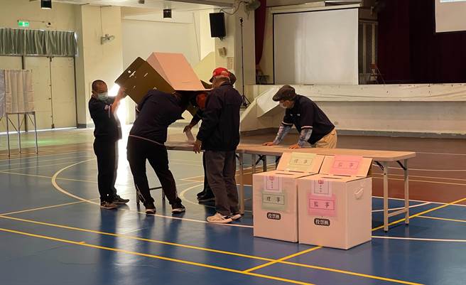 中华垒球协会15日进行理监事改选。（毛琬婷摄）