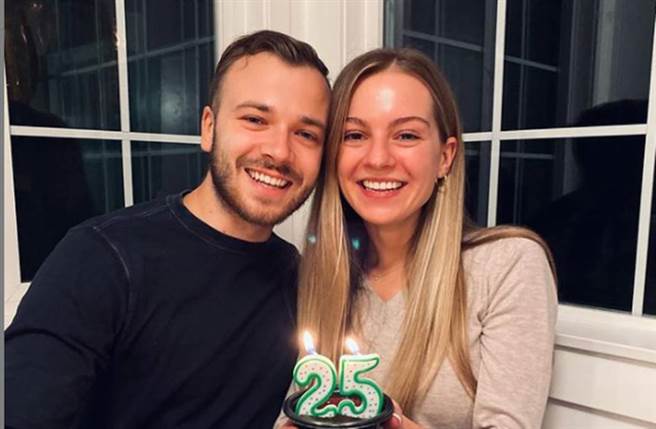 莫彩曦夫妻在美国确诊。(图／撷取自莫彩曦IG)