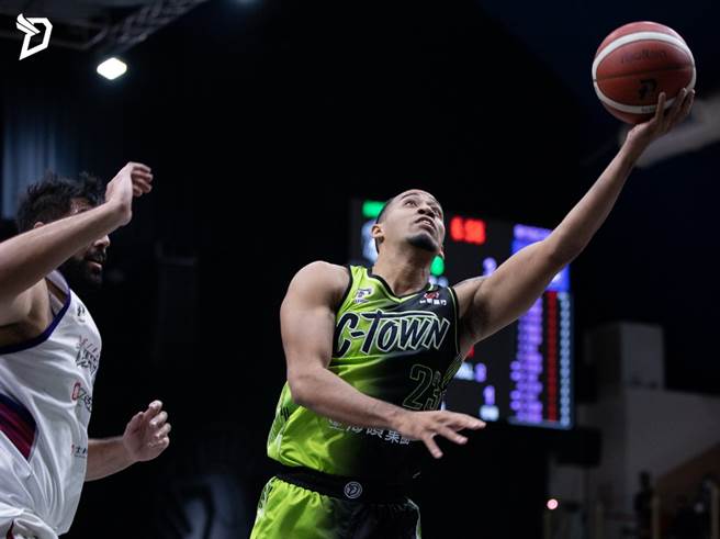 夢想家後衛錢肯尼今天攻下25分。(台新夢想家提供)