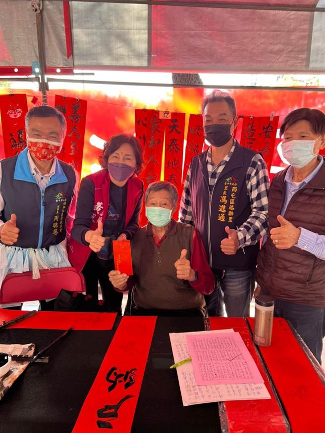 台中市議員黃馨慧表示，疫情期間首要做好防疫措施，舉辦活動更能凝聚居民向心力，增添社會和諧。（盧金足攝）