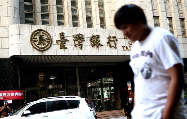 台銀聯防體系異地辦公 一銀、華銀、彰銀啟動分流上班。（資料照/陳信翰攝）