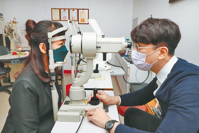 新春到得恩堂配镜，不仅有精准验配流程，还有新春优惠与丰富好礼。图／业者提供