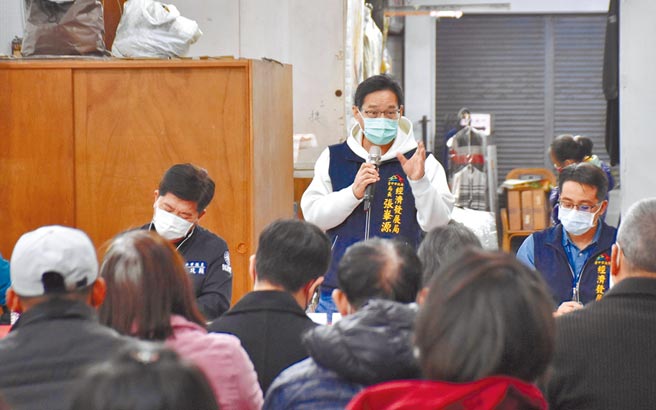 台中市府向北區中央市場攤商釋出三聲明一承諾，受理窗口統一、使用費視疫情滾動式檢討、補助費再綜合考量，收回期限至2024年。（台中市府提供／盧金足台中傳真）