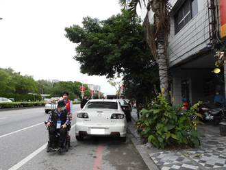 花蓮市中央路人行道、騎樓障礙多 不利身障者通行