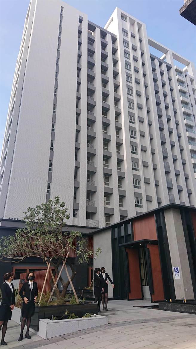 台南市购物节提供第二户，位在安南区九份子重划区「水云川」大楼二楼。（程炳璋摄）