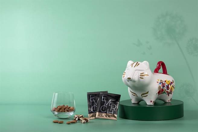 （升恒昌虎年生肖瓷罐新登场，全台发售。图／升恒昌提供）
