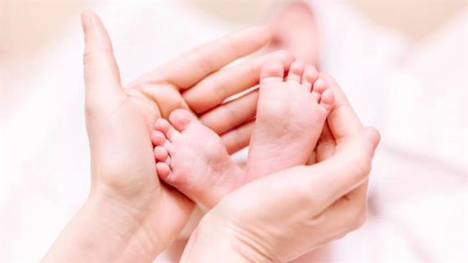 中国人口进入零增长区间，比原本预期提前5年，学者归纳4大因素致出生人口快速下降。（示意图/shutterstock 达志影像）