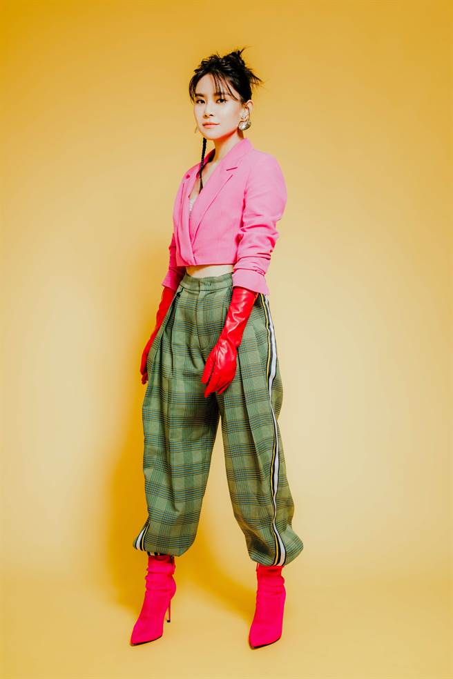 陈思涵推出新单曲〈爱谁对〉。（希望之夏音乐创意提供）