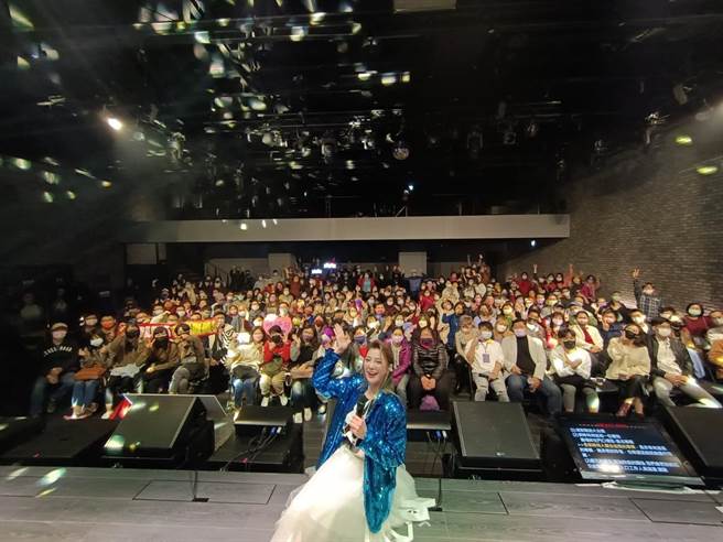 《明日之星》冠军歌手举办粉丝见面会。（宝吉祥集团提供）