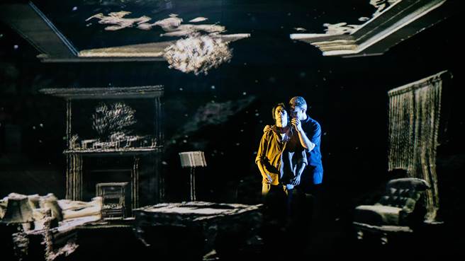 狠劇場《光年紀事：台北－哥本哈根》的精彩演出片段。（台中國家歌劇院提供／陳淑芬台中傳真）