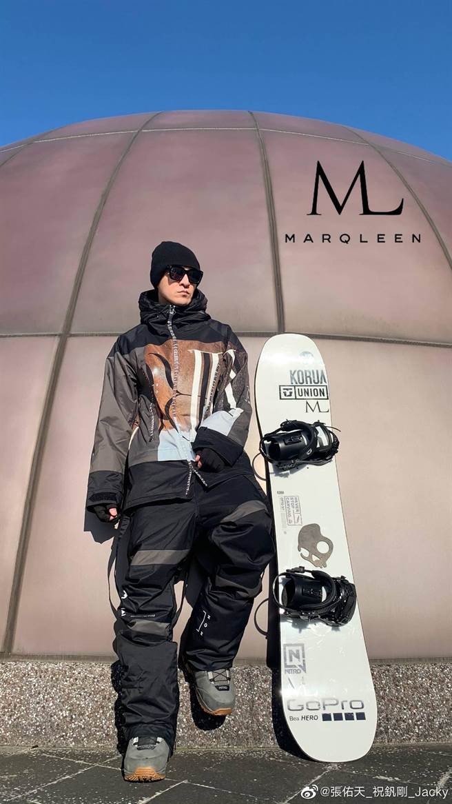 祝钒刚热爱滑雪。（天篷曜界提供）