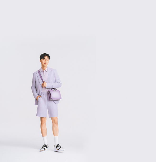 施柏宇穿上一身粉紫色Fendi，让人直呼超可爱。（摘自IG）