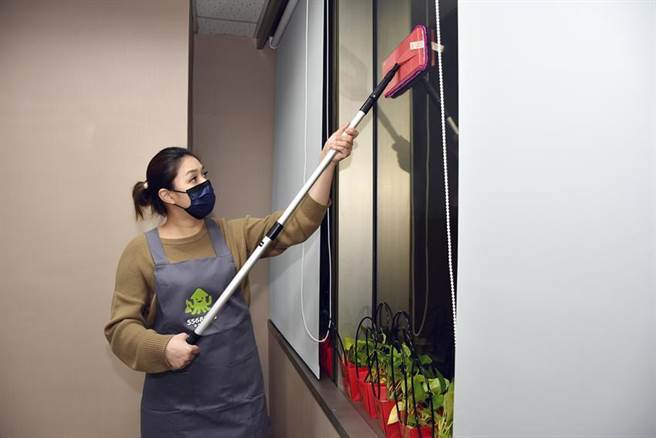 台湾大车队集团旗下生活大管家抢攻过年前清洁商机。图／生活大管家提供