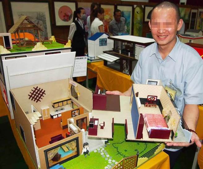 24歲鄧姓男子時速近百飆車撞右轉貨櫃車慘死，鄧父替兒子辦後事時特地買了藍寶堅尼、重機燒給他，一審求償被拒。二審法官考量民情和習俗認為燒3C、交通工具等紙紮物也是一種「事死如事生」的概念，予以判准。（本報資料照片／袁庭堯高雄傳真）