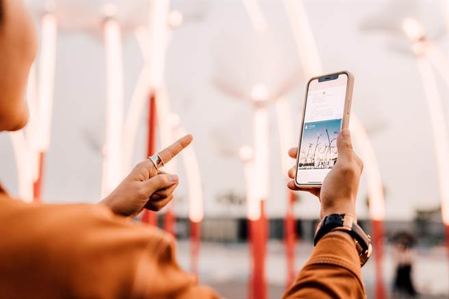 LINE Beacon智慧導覽測試-巨人的夢幻花園。（高市府提供）