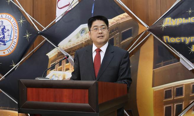 大陆外交部副部长乐玉成。（中新社）