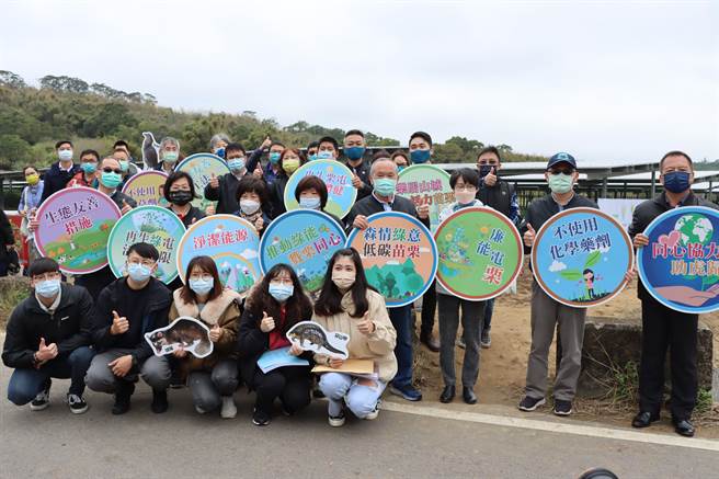 县长徐耀昌等人到场观摩。(苗栗县政府提供／李京升苗栗传真)