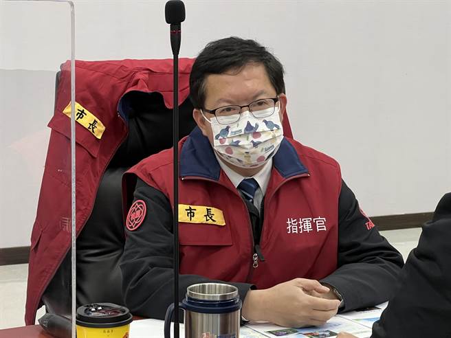 郑文灿说，仁宝1559名员工明起二採还要2次快筛，80人送集检所。(蔡依珍摄)