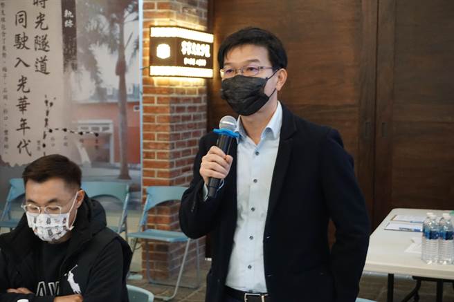 台中市客委会主委江俊龙说明东势客家文化园区二期改造工程计画。（王文吉摄）