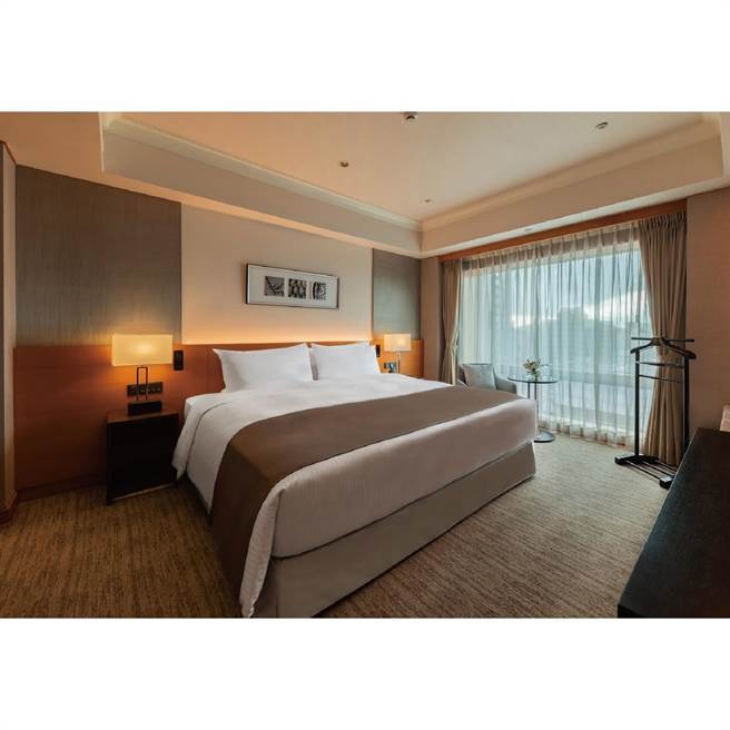 買新光三越站前福袋，可抽最新來台JR東日本大飯店3萬4500元住宿券。（新光三越提供）