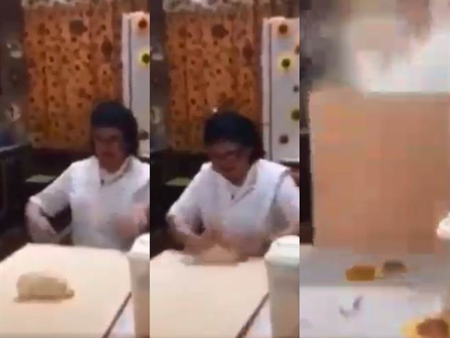麵包师傅在家中准备醒麵团，她将麵团放在木板上，但麵团放置处的下方没有用桌子撑着，因此她一用力下压，木板另一端就当场翘起往她脸上砸。（翻摄自脸书「爆废公社公开版」）