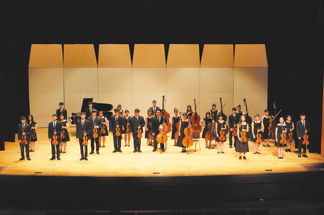 親愛愛樂近期推出音樂劇《Lawa的彩虹橋》，音樂由團員一手包辦。（親愛愛樂提供）